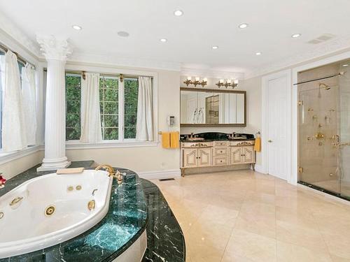 Villa Qadus - Luxury with pool in Southampton, USA