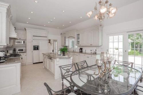 Konyha, Villa Qadus - Luxury with pool in Southampton