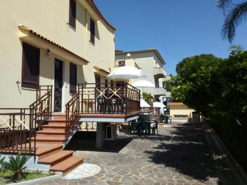2 bedrooms apartement at Capaccio Paestum 600 m away from the beach with enclosed garden and wifi