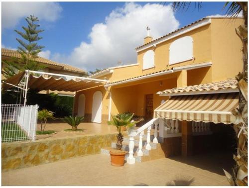 4 bedrooms villa with sea view private pool and enclosed garden at Benifayo