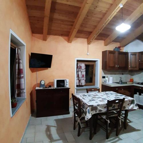 Apartment with one bedroom in Aymavilles with wonderful mountain view enclosed garden and WiFi 7 km from the slopes - image 10