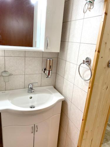 Apartment with one bedroom in Realmonte with wonderful sea view shared pool enclosed garden 2 km from the beach - image 4