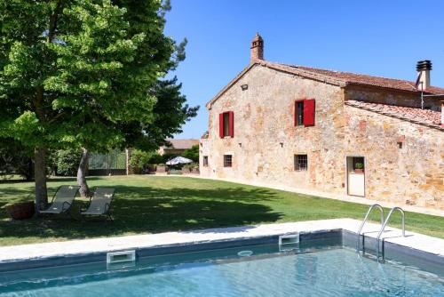  Charming House in Trequanda with Shared Pool in 53041 Trequanda