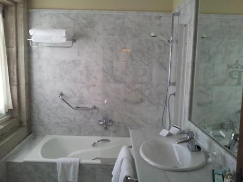 Bathroom, Parador de Ferrol in Ferrol