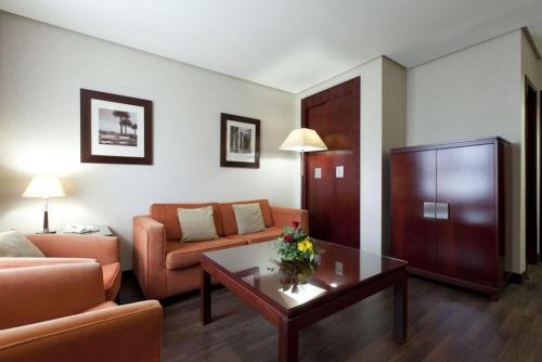 Hotel Valencia Center, Валенсия (фото 11)