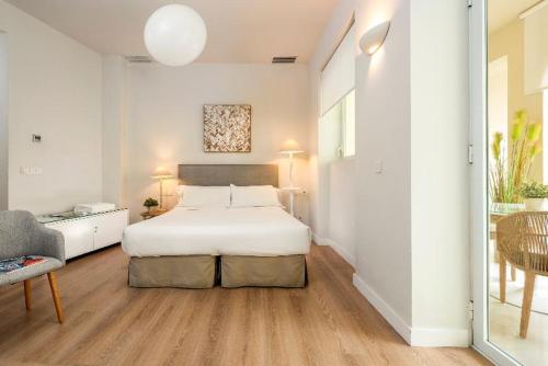 Suites Sevilla Plaza - image 5