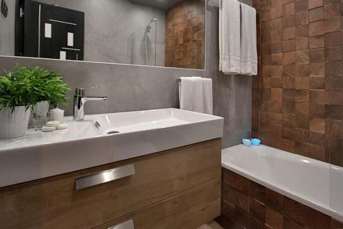 Apartamentos Suites Oficentro Deluxe, Málaga (photo 7)