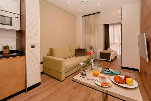 Apartamentos Suites Oficentro Deluxe, Málaga (photo 8)