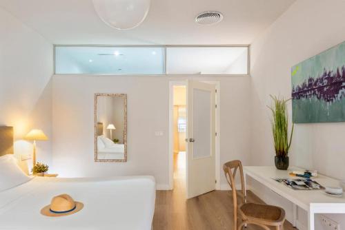 Suites Sevilla Plaza - image 11