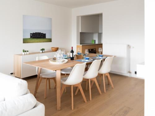 Modern & spacious apartment near beach in Knokke near Cardiff Öböl