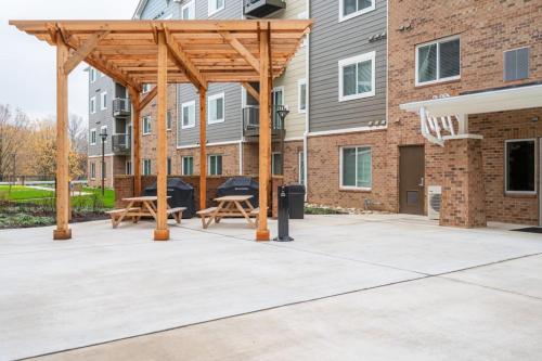 Viagem Attractive 1BR with Parking and Gym - image 6