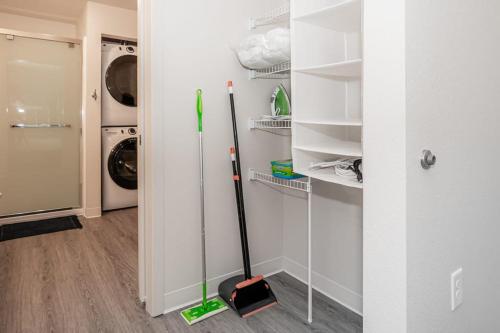 Viagem Modern 1BR with Gym 10min to City - image 5