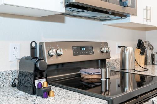 Viagem Bright 1BR with Gym 10min to City - image 2