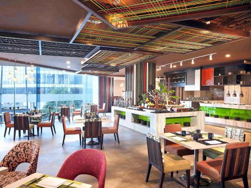 Restaurant, Novotel Hanoi Thai Ha in Hanoi