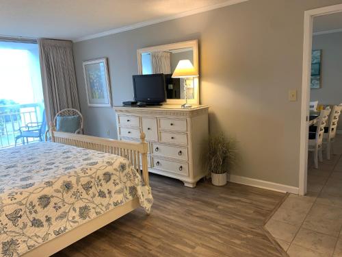SOUTH HAMPTON 305 3BR 3BA OCEANVIEW Condo - image 3
