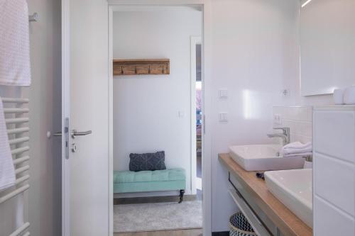 Penthouse Theo - image 14