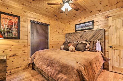 Luxe Cabin with Hot Tub Theater Pool Table Arcade - image 5