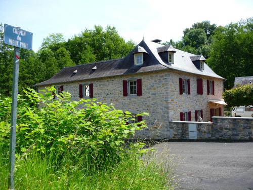 Le Moulin d'Eysus Gîtes et chambres d'hôtes - Accommodation - Eysus