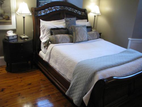 1 queen bed
