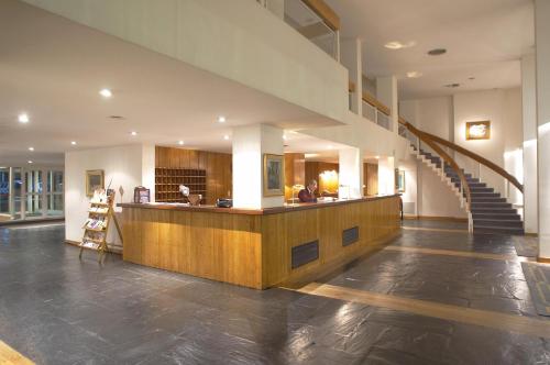 Lobby, Hotel Libertador in Tandil