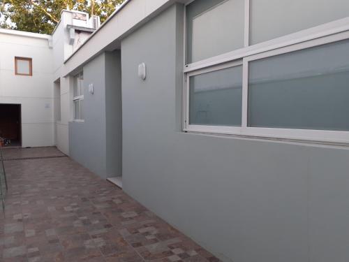 One-Bedroom Apartment image 2
