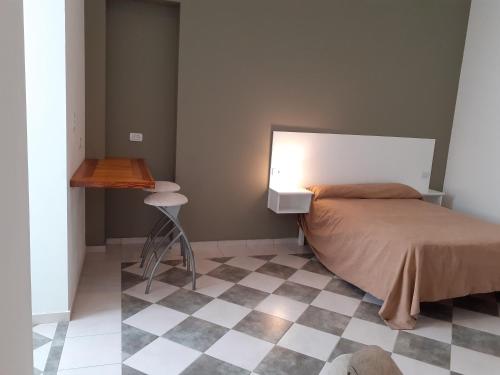 One-Bedroom Apartment image 9