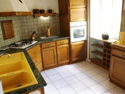 Gîte La Chapelle-au-Riboul, 5 pièces, 7 personnes - FR-1-600-83 gîte à louer Le Ham