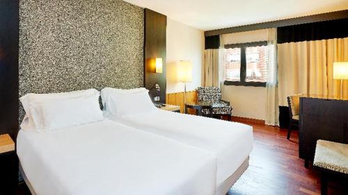 NH Ciudad de Valencia - main image