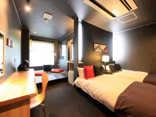 Twin Room with Tatami Area + Private Bathroom*