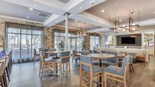 Staybridge Suites Savannah Historic District by IHG