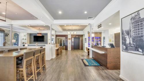 Staybridge Suites Savannah Historic District by IHG