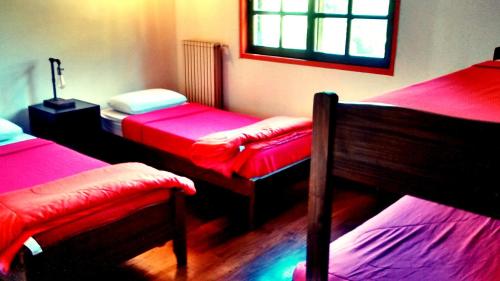 2 twin beds, 2 bunk beds
