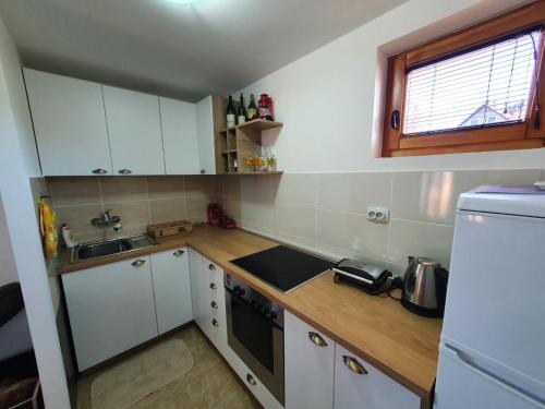 Konyha, Suncana dolina Tara in Rača