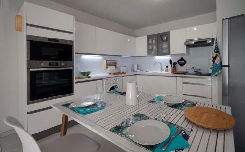 Kitchen, Special Golf Appartement pour 2 pers Classe 4 etoiles near Valescure Golf Club