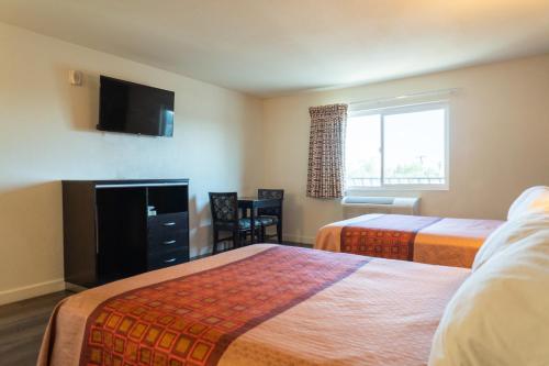 Maywood Inn in Maywood, USA