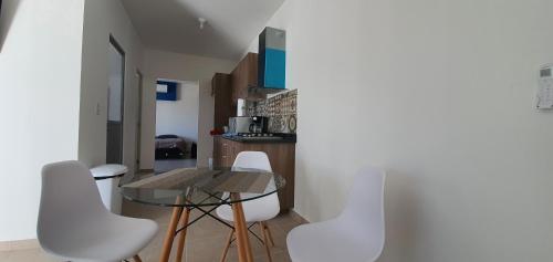 Loft 10 min from Oro &Holy Beach, Marina, Galerias