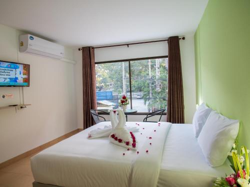 Standard Double Room image 10