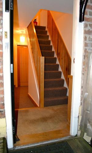 Bridge View Guest House - image 9