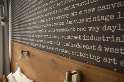 Roombach Hotel Budapest Center - image 3