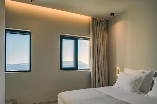 281261607 Milos Cove