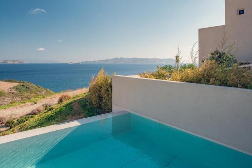 281262594 Milos Cove