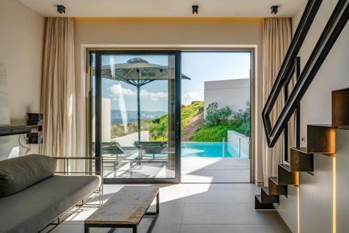 281262595 Milos Cove