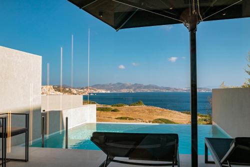 281262733 Milos Cove