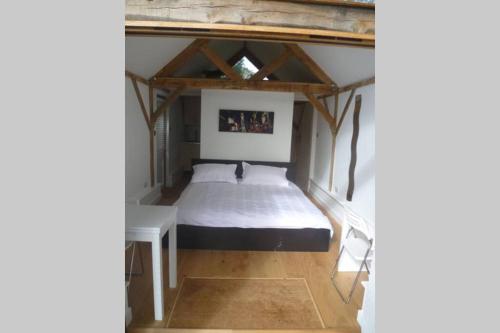 4 Kingsize Beds Ensuite - Sleeps 8-10 - Rural Contemporary Oak Framed House photo 2