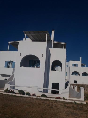 Agiassos Naxos Apartments gîte à louer Kalantos beach