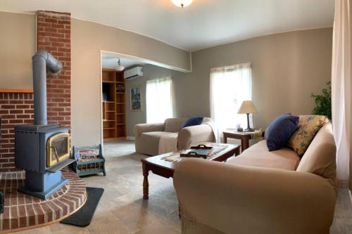 . Shore Lane Retreat