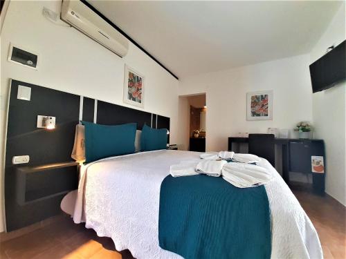 1 double bed