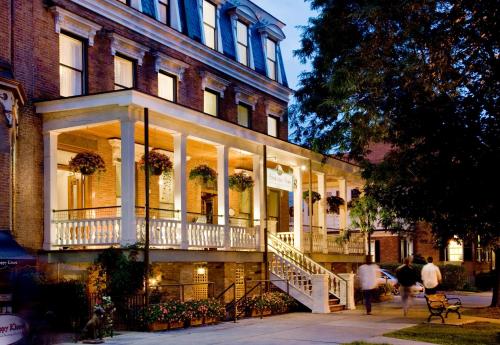 Saratoga Springs Hotels