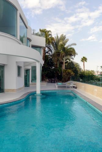 Exterior view of Villa Paradise
