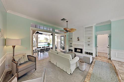 5226SAND home - main image